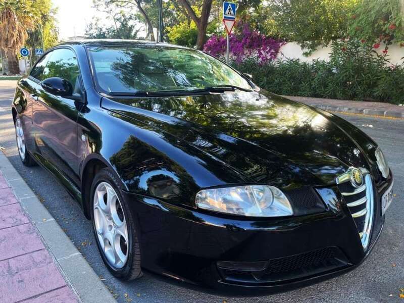Negro Usado 2005 Alfa Romeo GT Progression Coupe | 3800 € (Precio justo) - Imagen 1/4