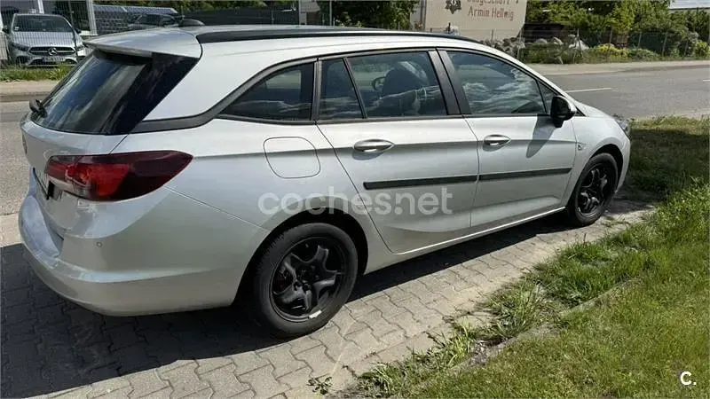 Używany Opel Astra Business 122 KM (89 kW) 2020 Szary Kombi