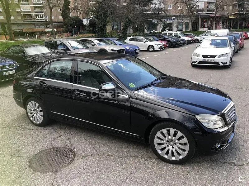 Usado Mercedes C320 Avantgarde 224 HP (164 kW) 2008 Preto Sedan