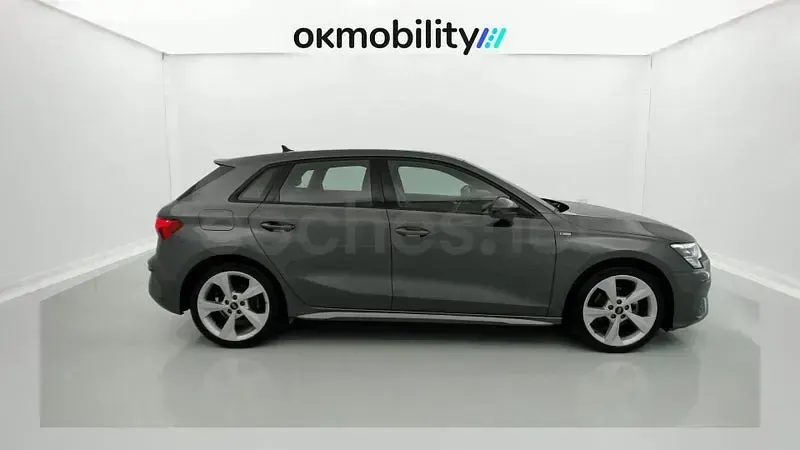 Usado Audi A3 S-Line 150 HP (110 kW) 2024 Cinzento Sedan