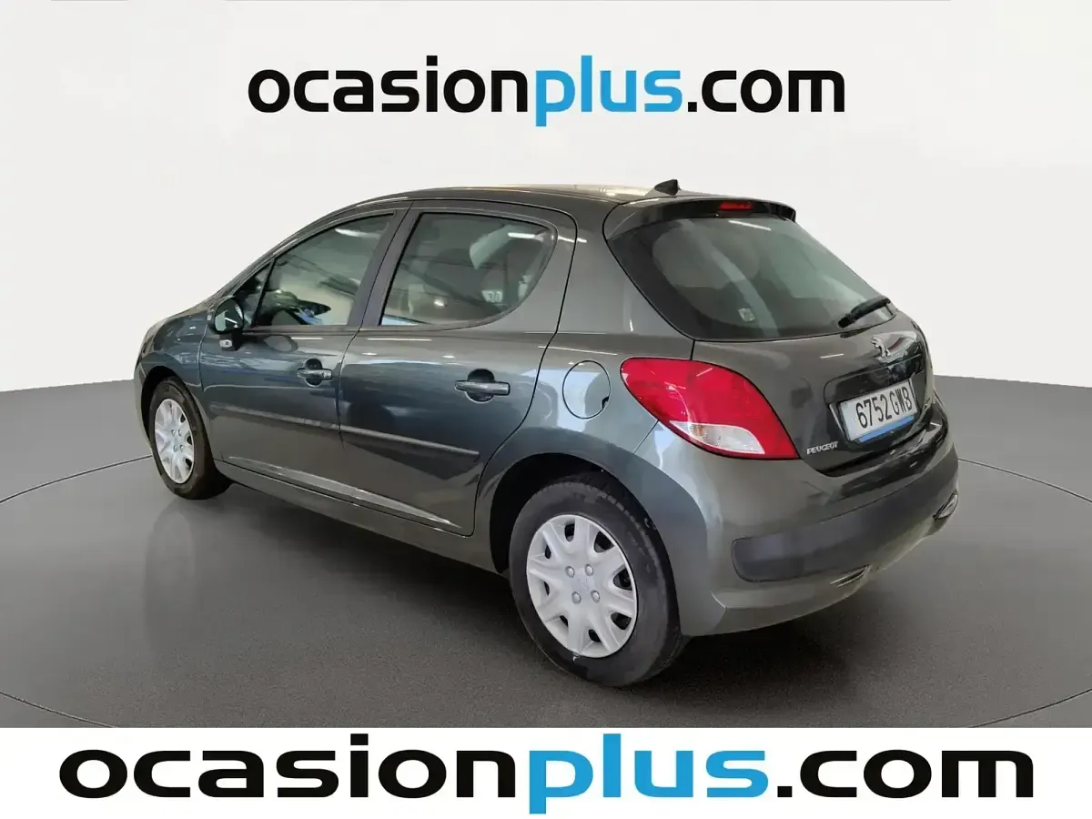 Usado Peugeot 207 95 CV (69 kW) 2010 Gris Berlina