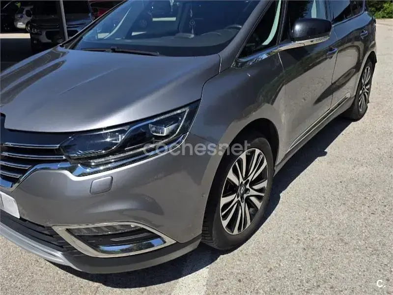 Usado Renault Espace Initiale Paris 160 CV (117 kW) 2016 Gris / plata Monovolumen