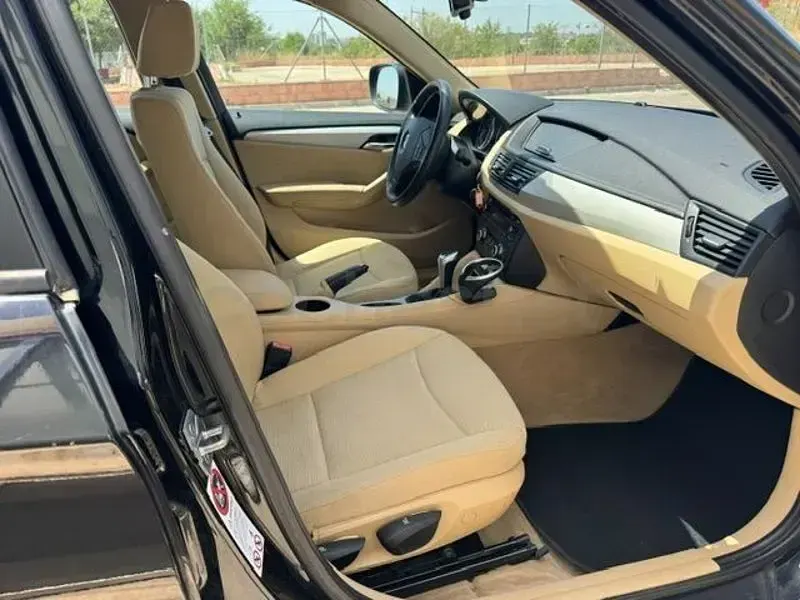 Usado BMW X1 Comfort Edition 143 CV (105 kW) 2011 Negro SUV