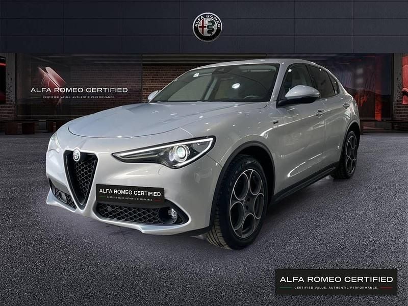 Usado Alfa Romeo Stelvio Sprint 190 CV (139 kW) 2021 Gris SUV
