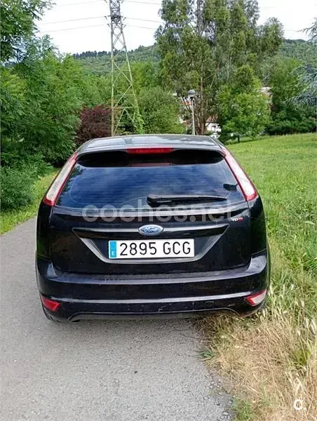 Usado Ford Focus Trend 115 CV (84 kW) 2008 Negro Berlina