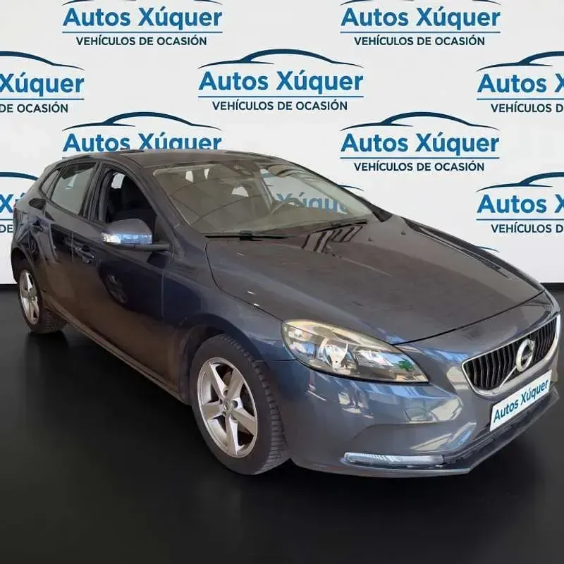 Usado Volvo V40 Momentum 120 CV (88 kW) 2017 Azul Utilitario