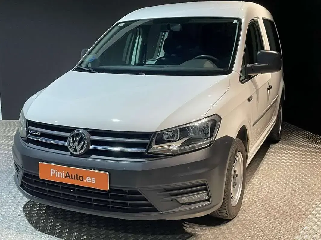 Usado VW Caddy Maxi Pro 102 CV (75 kW) 2020 Blanco Monovolumen
