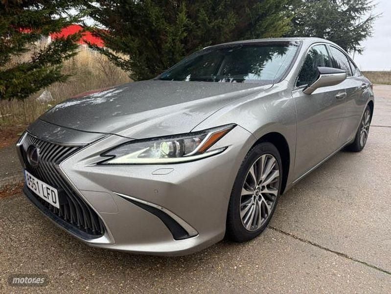 Usado Lexus ES300H Executive Line 217 CV (159 kW) 2020 Gris Berlina
