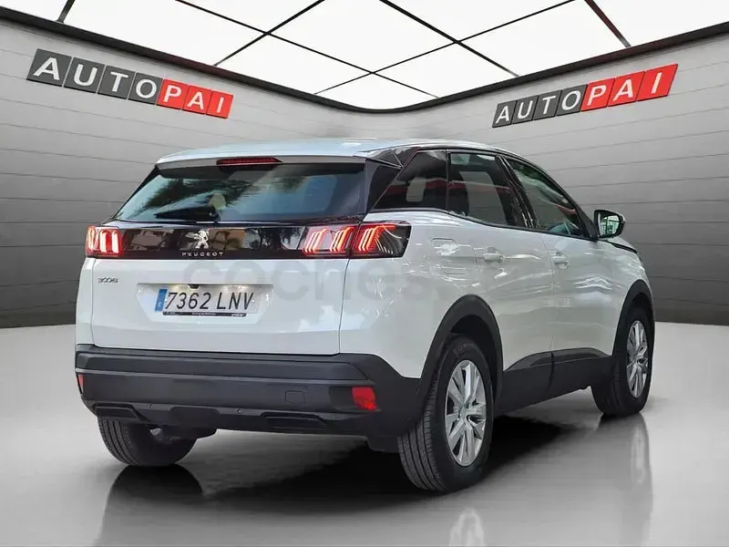 Usado Peugeot 3008 Active 130 CV (95 kW) 2021 Blanco SUV