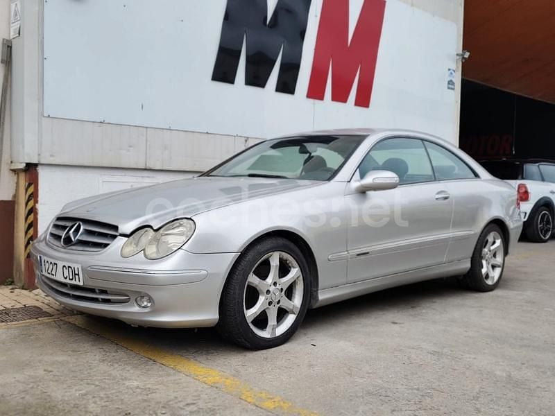 Gris / plata Usado 2003 Mercedes CLK270 Avantgarde Coupe | 3900 € (Caro) - Imagen 1/4