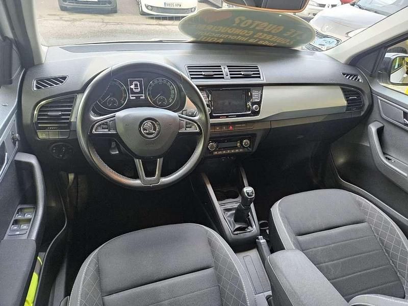 Usado Skoda Fabia Active 95 CV (69 kW) 2019 Blanco Utilitario