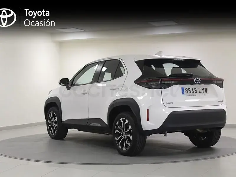 Usado Toyota Yaris Cross Active 116 CV (85 kW) 2022 Blanco SUV