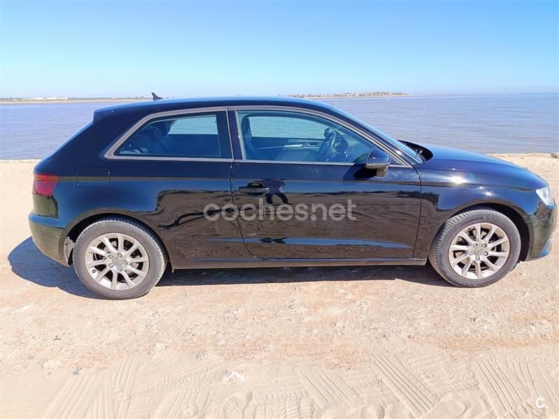 Usado Audi A3 Ambiente 105 CV (77 kW) 2014 Negro Berlina