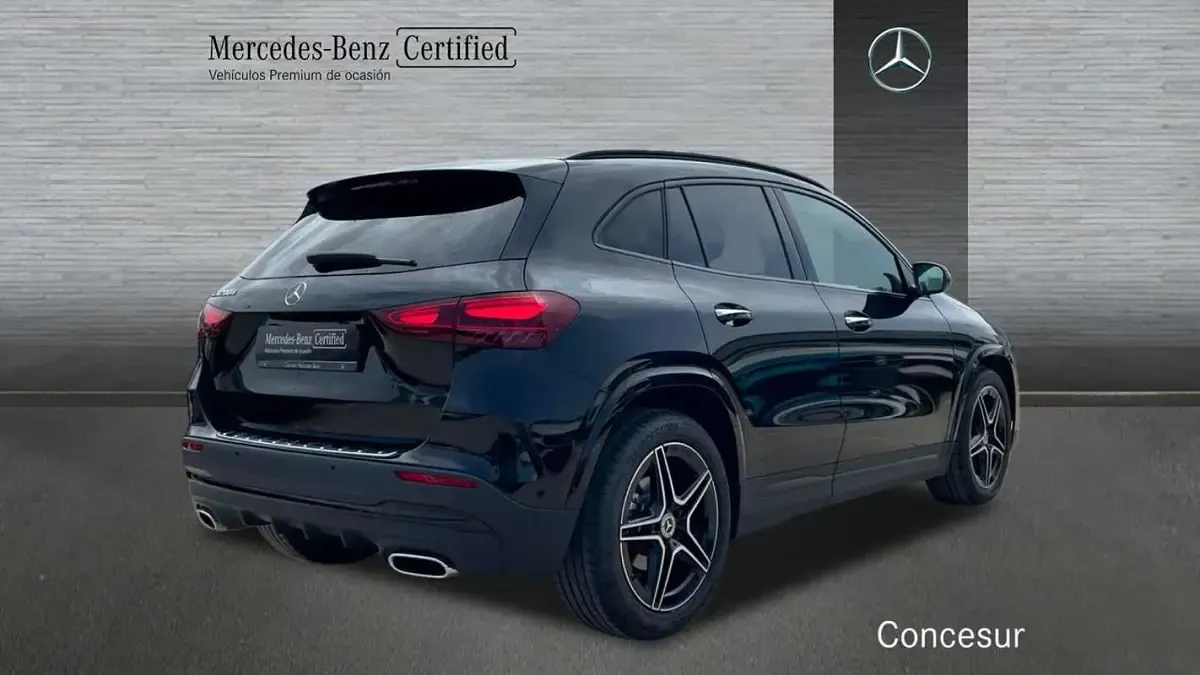 Usado Mercedes GLA200 150 CV (110 kW) 2025 Negro SUV