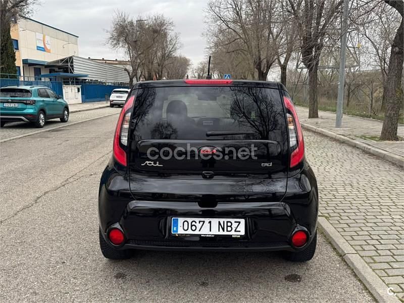 Usado Kia Soul 128 CV (94 kW) 2015 Negro SUV