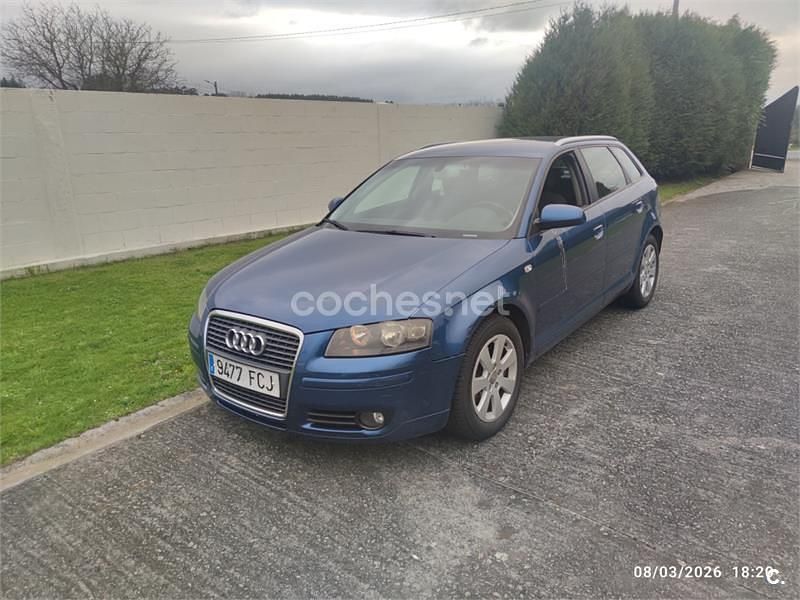 Usado Audi A3 Ambition 140 CV (102 kW) 2006 Azul Utilitario