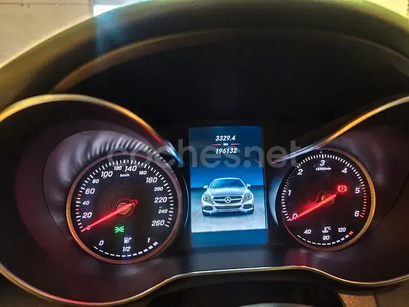 Usado Mercedes C220 AMG line 170 CV (125 kW) 2016 Negro Coupe