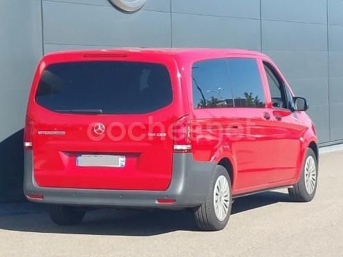 Usado Mercedes Vito 136 CV (100 kW) 2024 Rojo Van