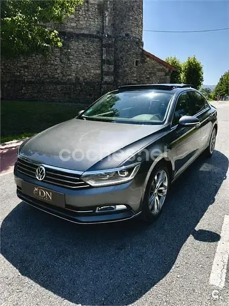 Usado VW Passat Sportline 190 CV (139 kW) 2015 Gris / plata Berlina