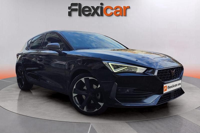 Usado Cupra Leon 150 CV (110 kW) 2023 Negro Berlina