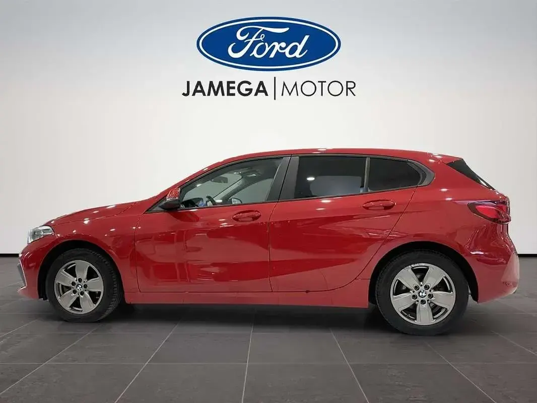 Usado BMW 116 116 HP (85 kW) 2023 Vermelho Citadino