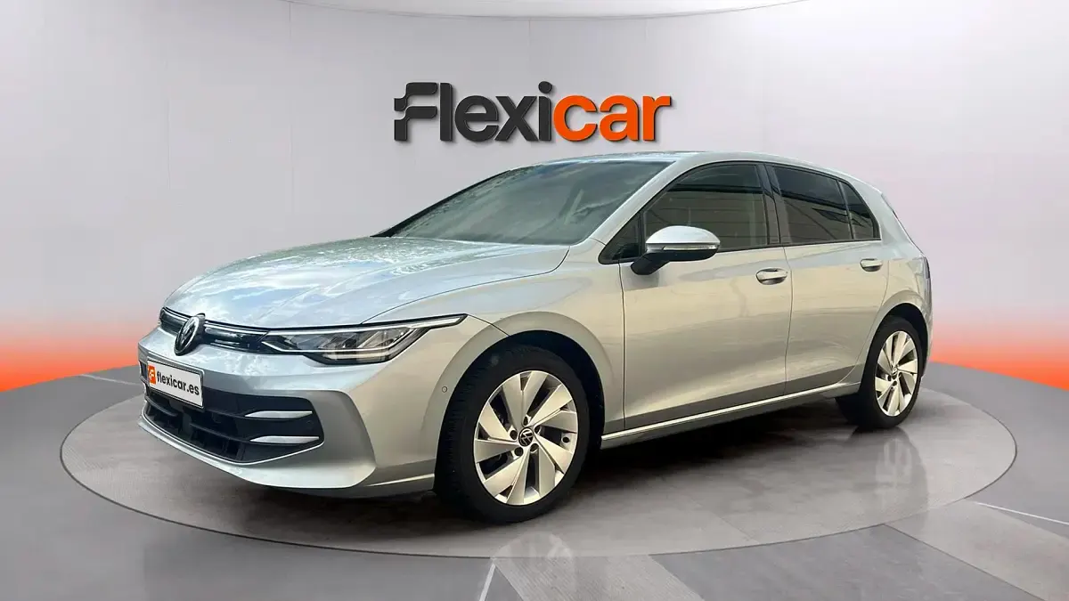 Usado VW Golf VIII 116 CV (85 kW) 2025 Gris Berlina