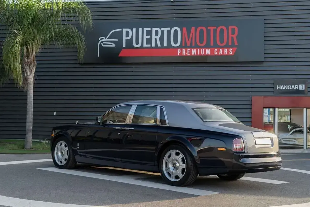 Usado Rolls Royce Phantom 460 CV (338 kW) 2007 Azul Berlina