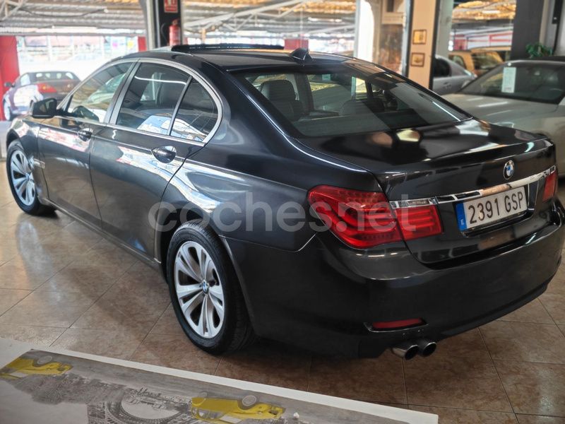 Usado BMW 730 Comfort Edition 245 CV (180 kW) 2008 Gris / plata Berlina