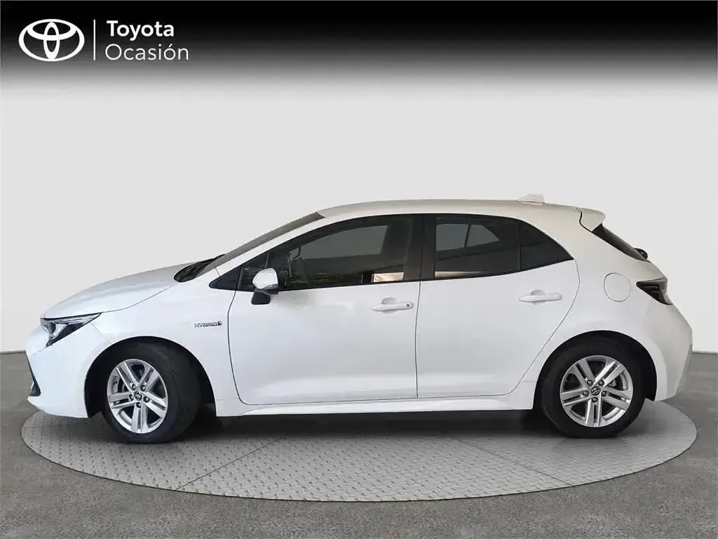 Usado Toyota Corolla Active 122 CV (89 kW) 2021 Blanco Monovolumen