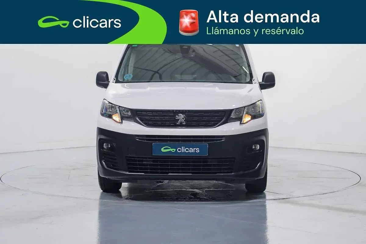 Usado Peugeot Partner Premium 102 CV (75 kW) 2022 Blanco Monovolumen