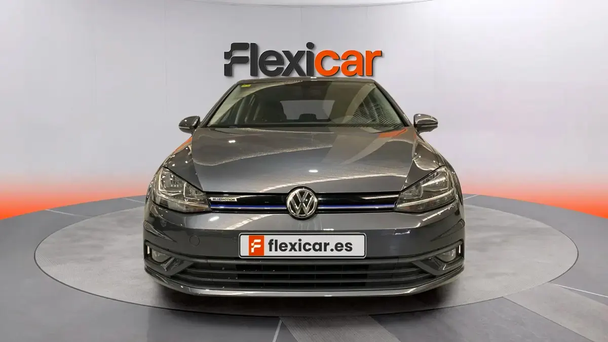 Usado VW Golf VIII Edition 130 CV (95 kW) 2020 Gris Berlina