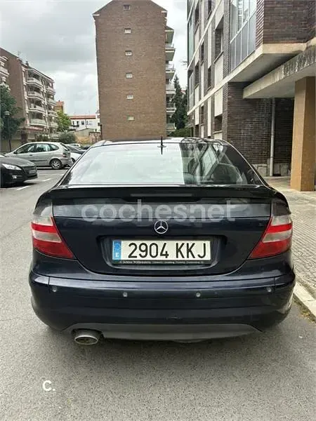 Usado Mercedes C220 150 CV (110 kW) 2007 Negro Berlina