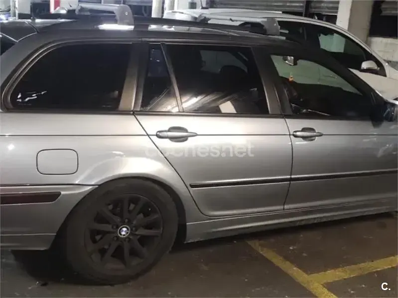 Usado BMW 320 150 CV (110 kW) 2003 Gris / plata Familiar