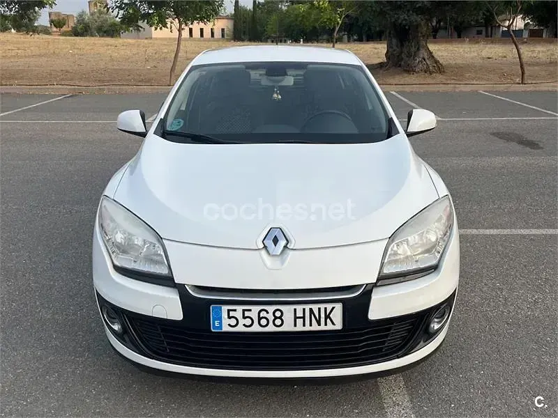 Usado Renault Mégane Dynamique 115 CV (84 kW) 2012 Blanco Berlina