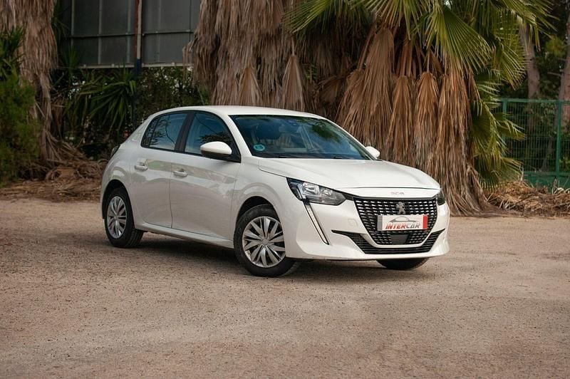 Blanco Usado 2021 Peugeot 208 Active Utilitario | 9900 € (Precio justo) - Imagen 1/4