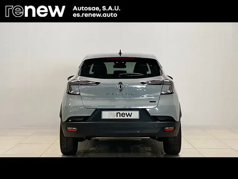 Usado Renault Captur Techno 145 CV (106 kW) 2025 Gris SUV