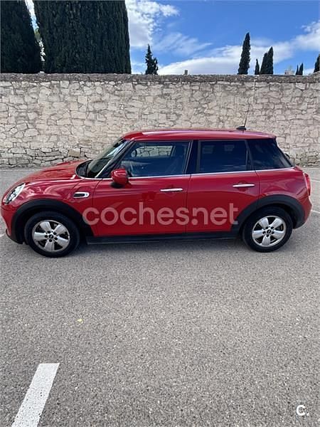Usado Mini ONE 102 CV (75 kW) 2020 Rojo Utilitario