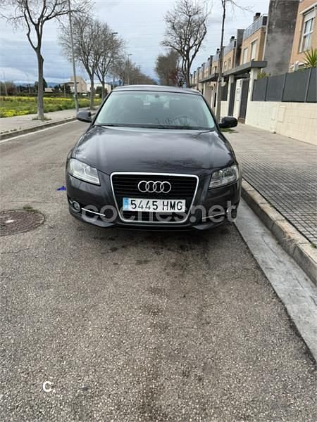 Usado Audi A3 Ambition 105 CV (77 kW) 2012 Gris / plata Utilitario