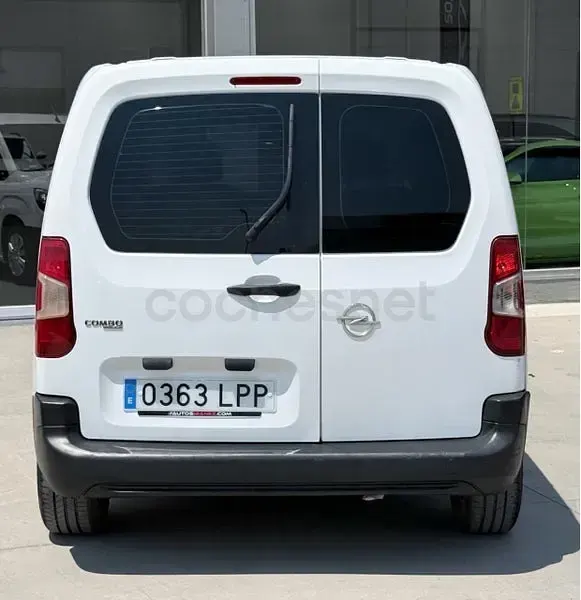 Usado Opel Combo Life Elegance 102 CV (75 kW) 2021 Blanco Monovolumen