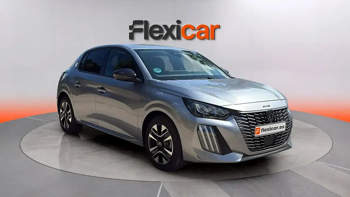 Usado Peugeot 208 Allure 101 CV (74 kW) 2025 Utilitario