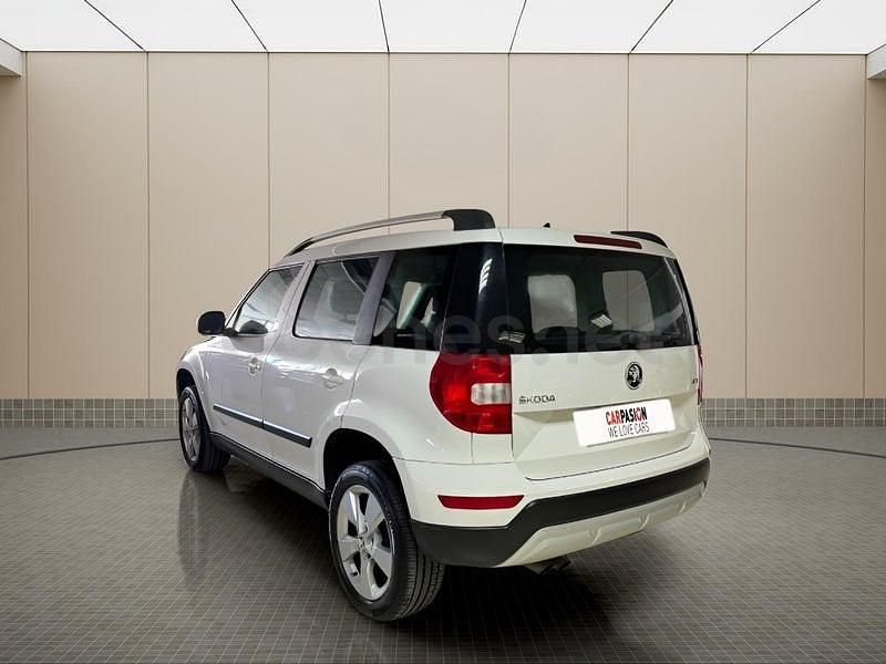 Usado Skoda Yeti Elegance 110 CV (80 kW) 2015 Blanco SUV
