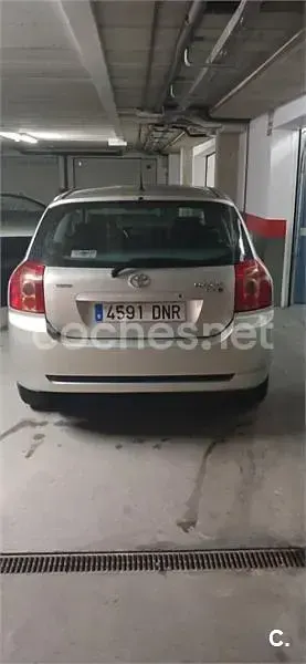 Usado Toyota Corolla Sol 116 CV (85 kW) 2005 Beige Berlina