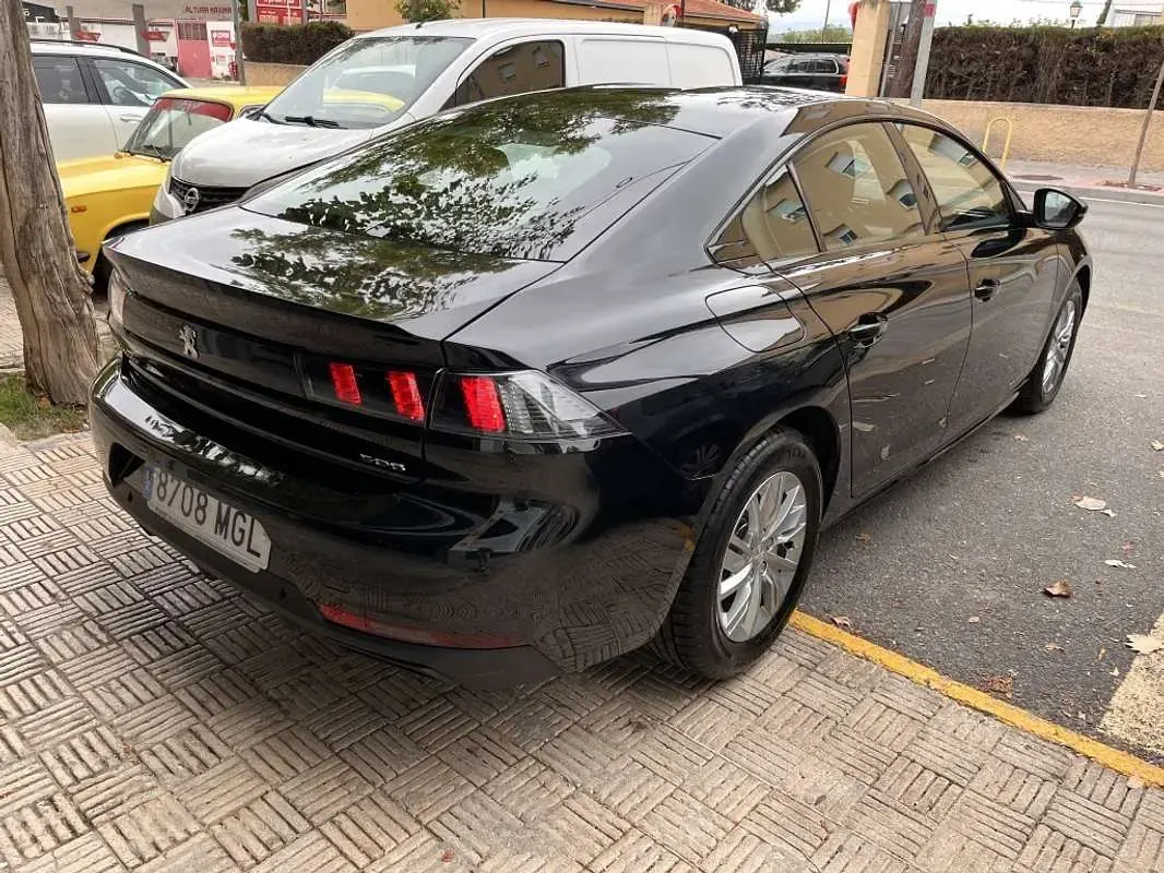 Usado Peugeot 508 Active 131 CV (96 kW) 2023 Negro Berlina
