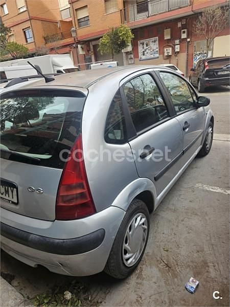 Usado Citroën C3 61 CV (44 kW) 2003 Gris / plata Berlina