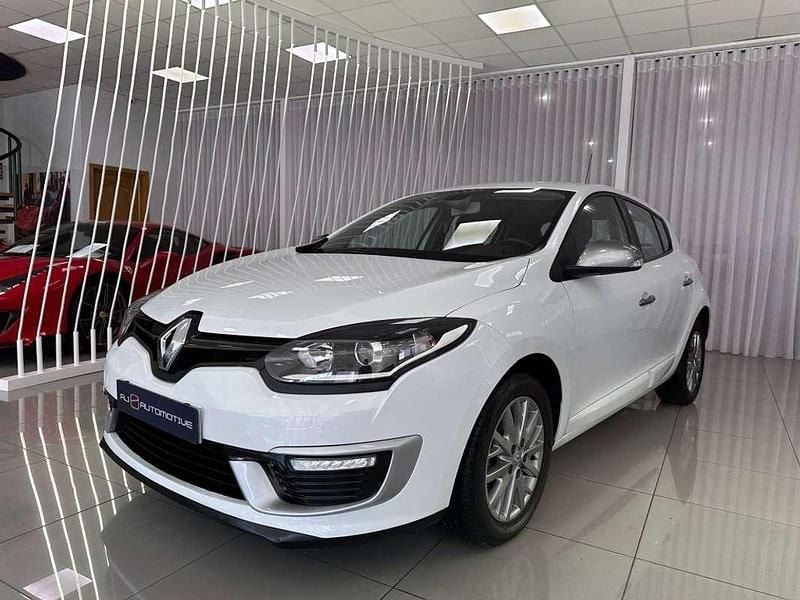 Blanco Usado 2015 Renault Mégane III LIMITED Utilitario | 9990 € (Precio justo) - Imagen 1/4