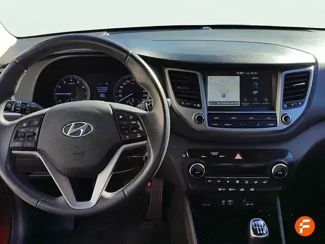 Käytetty Hyundai Tucson 132 HP (97 kW) 2018 Punainen Katumaasturi