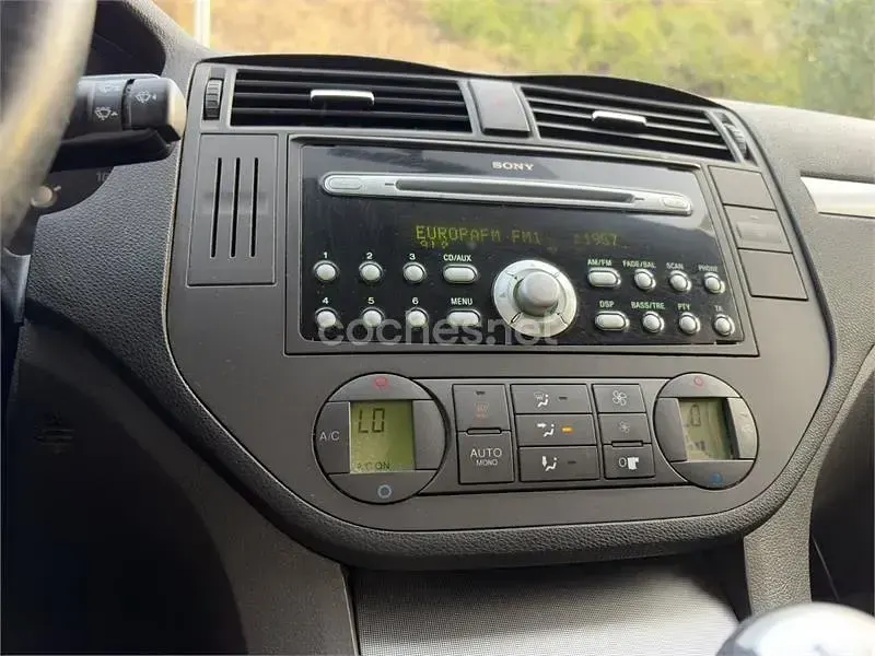 Usado Ford C-MAX Trend 90 CV (66 kW) 2006 Azul Monovolumen