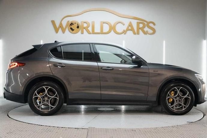 Usado Alfa Romeo Stelvio Sprint 190 CV (139 kW) 2021 SUV