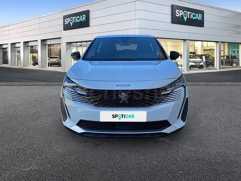 Usado Peugeot 3008 Active 130 CV (95 kW) 2023 Blanco SUV