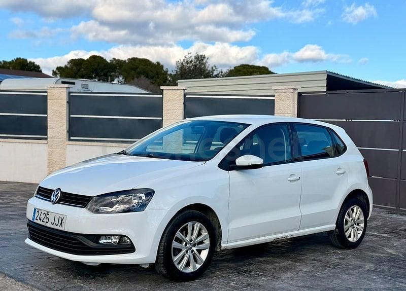 Usado VW Polo 75 CV (55 kW) 2015 Blanco Berlina